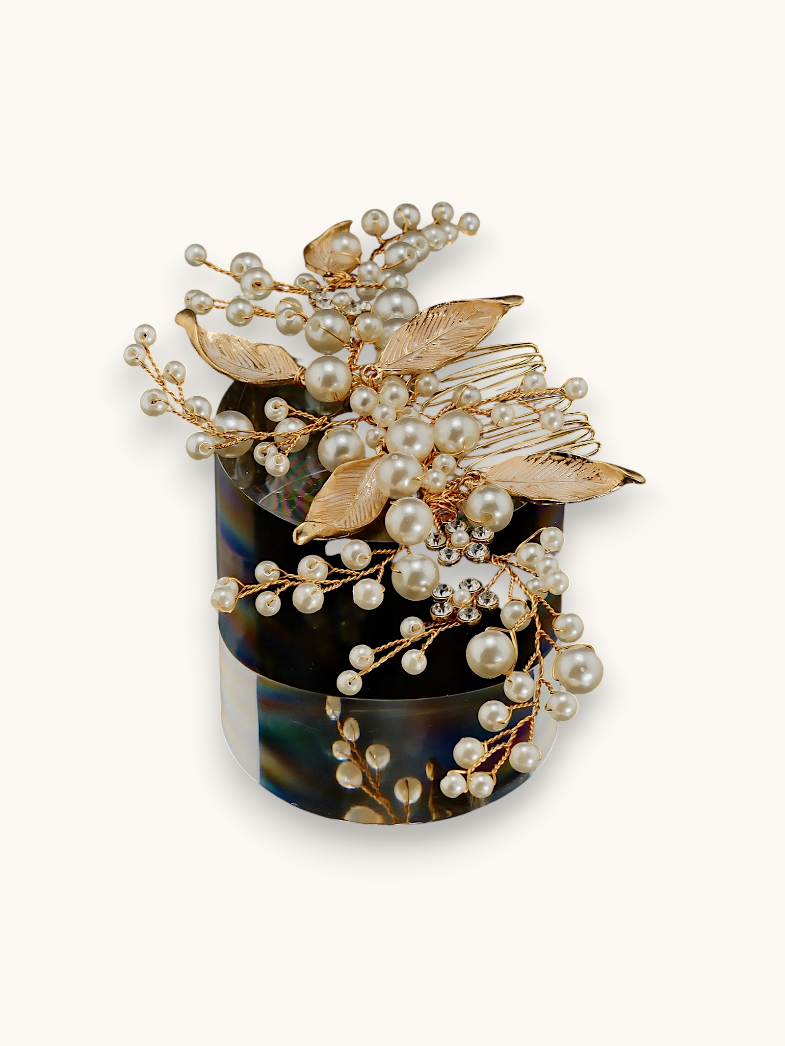 Plaukų sagė "Nude leaf comb"