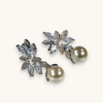 Auskarai "Floral Pearl Dangles"