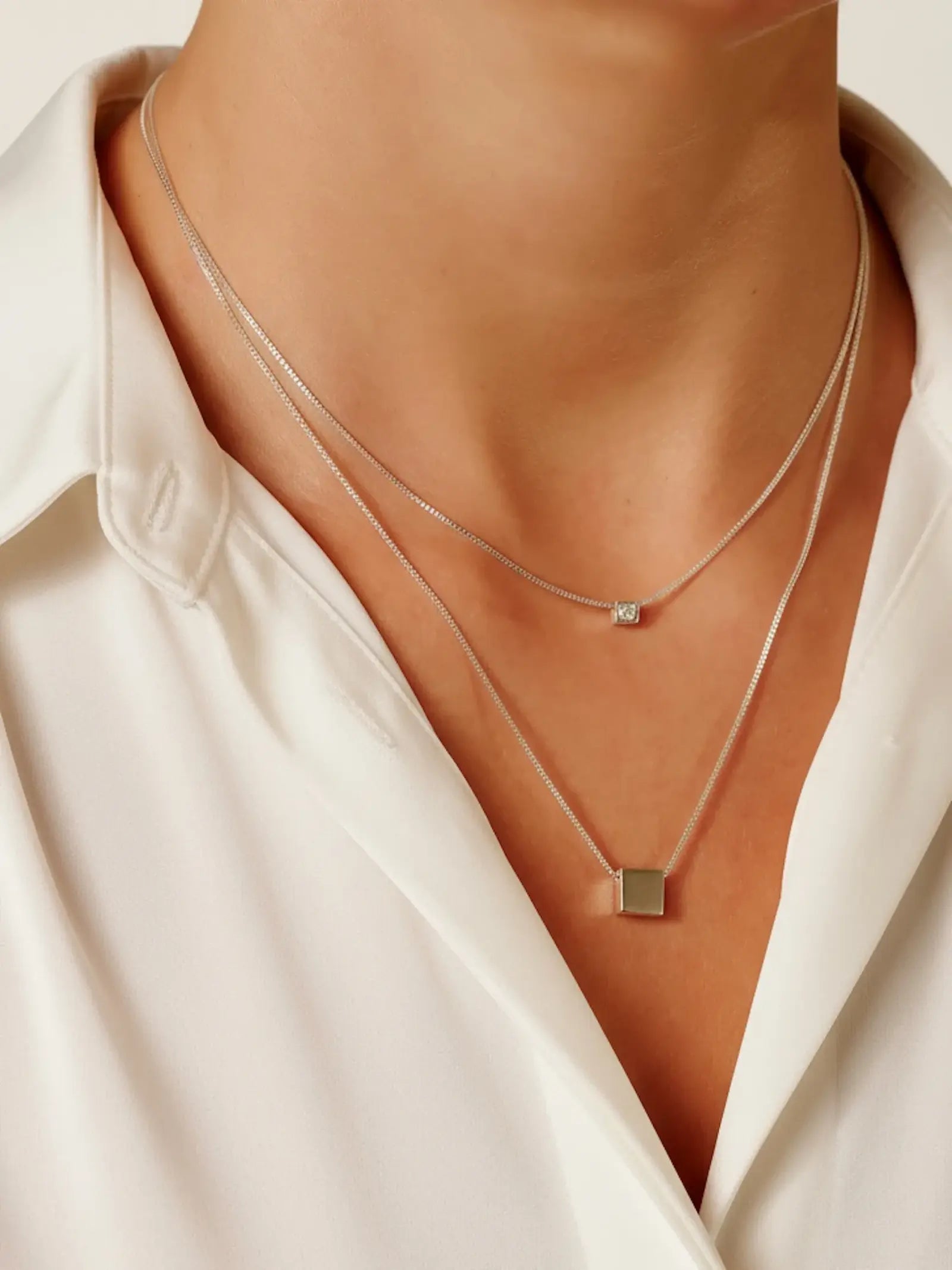 Kaklo papuošalas "Box  Necklace"