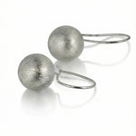 Auskarai Brushed Ball — Luxiage